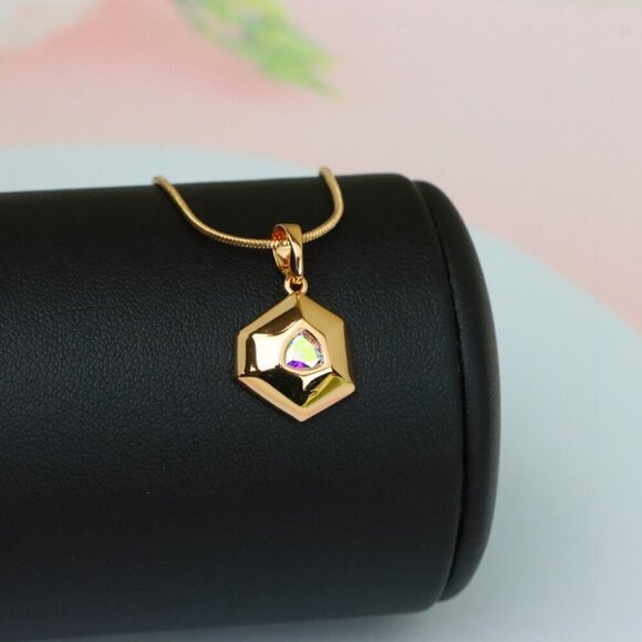 "Gold-Plated Satin White Pendant with Iridescent Center Stone, XPPT1749 - Picture 4 of 13